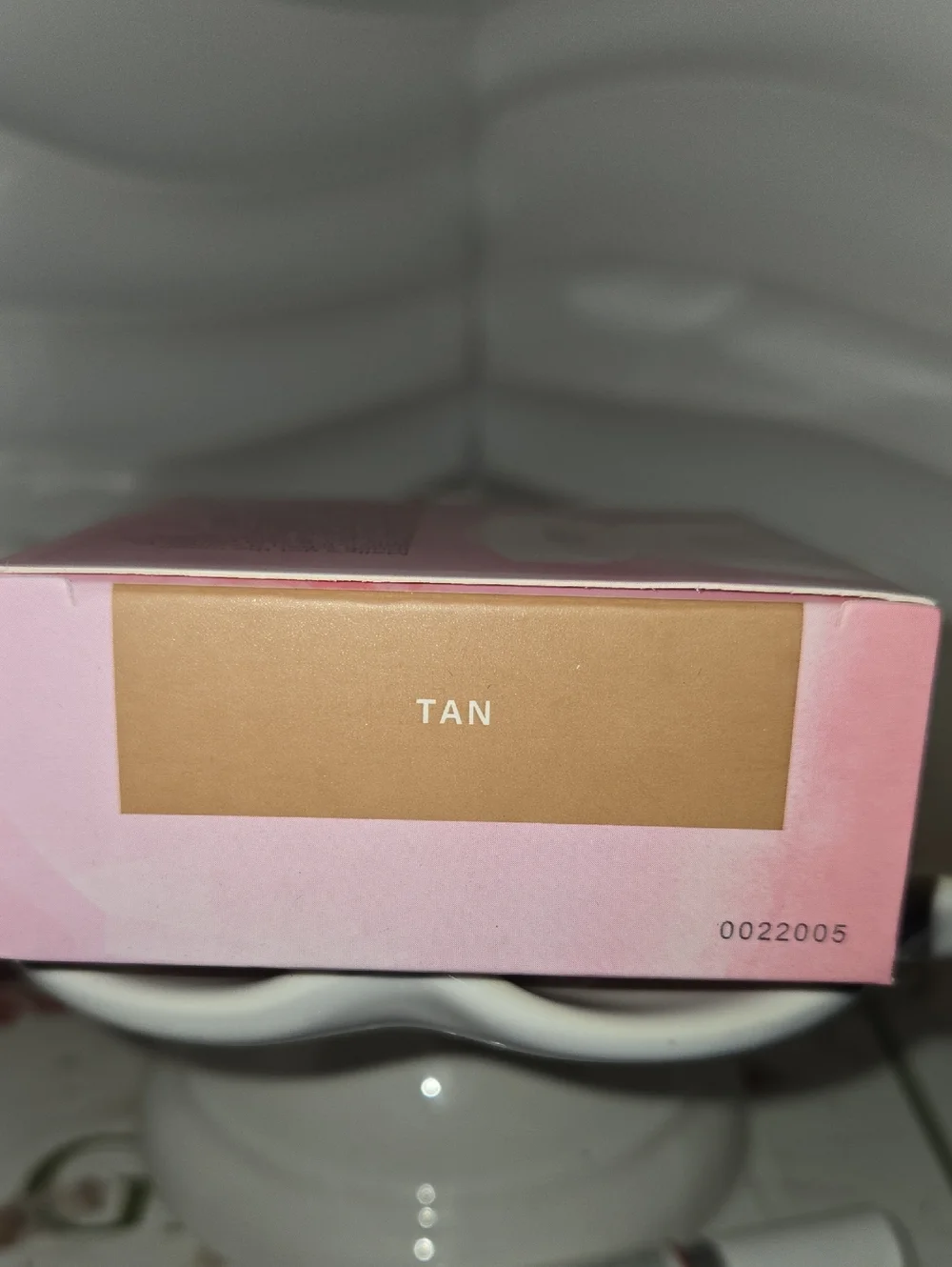 Mally Beauty Flawless Finish Transforming Effect Foundation - Tan
